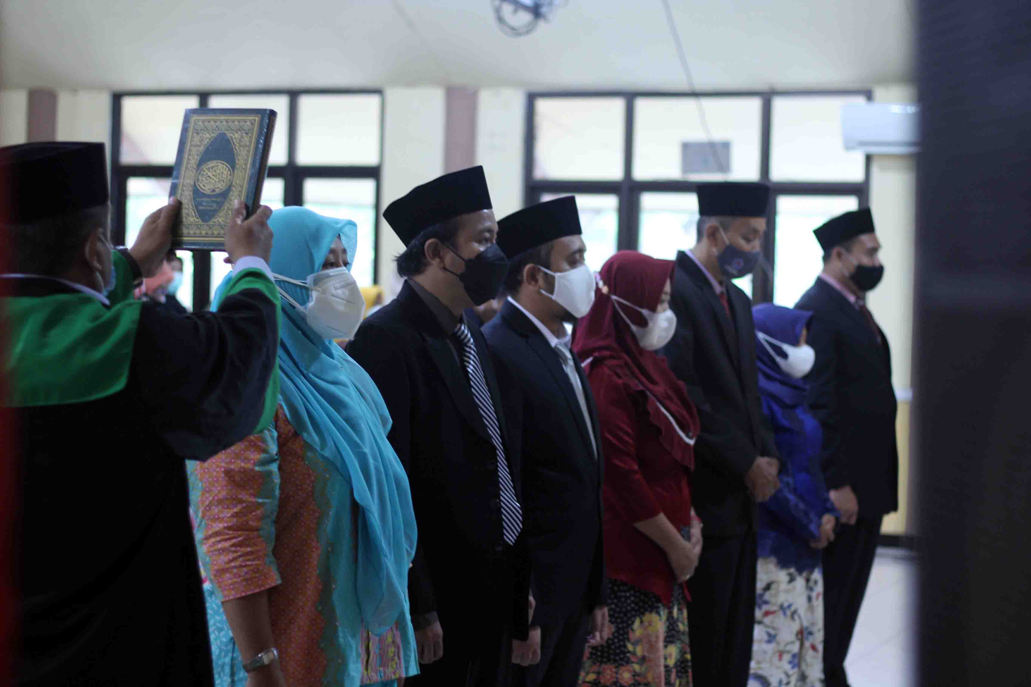 tingkatkan-pelayanan-akademik-rektor-lantik-ujm-fakultas_1631251591.JPG