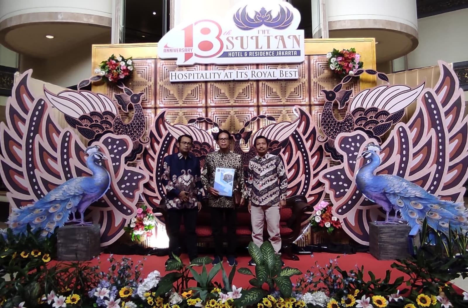 universitas-wiraraja-menandatangani-kerja-sama-riset-inovasi-pembelajaran-dengan-ditjen-pendidikan-tinggi-riset-dan-teknologi-kemendikbudristek_1730444918.jpeg
