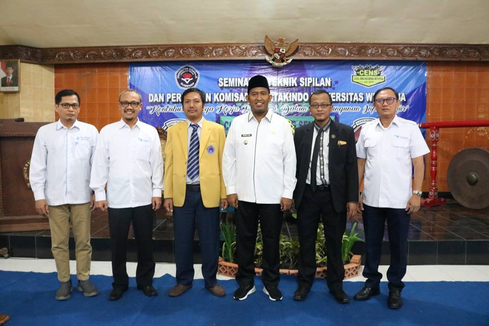 fakultas-teknik-resmikan-komisariat-intakindo-universitas-wiraraja._1543381430.jpg